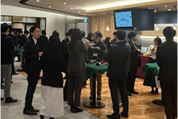 セミナー後の懇親会の様子